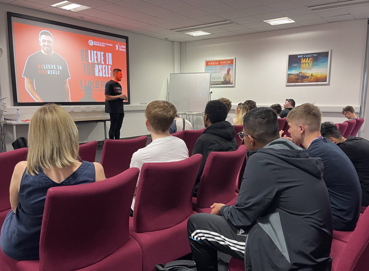 Brilliant day up in Birmingham with the team over at @southandcitycollege. Loved sharing my story with their year 12 students! Three back to back talks done, now time to rest up to go again tomorrow 🙌🏻