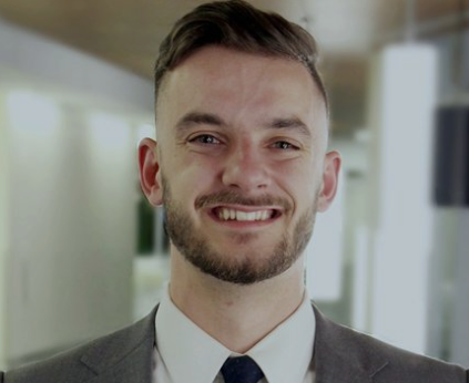 In our latest Special Edition, we broke down the federal case against former President Trump, and explored how it's being covered across the media landscape. Insights from:

-- <a href="/jamil_n_jaffer/">Jamil N. Jaffer</a> of <a href="/MasonNatSec/">The National Security Institute</a>
-- <a href="/hbrechter/">Henry A. Brechter</a> of <a href="/AllSidesNow/">AllSides</a>

Listen: thenewsworthy.com/shownotes/0617…