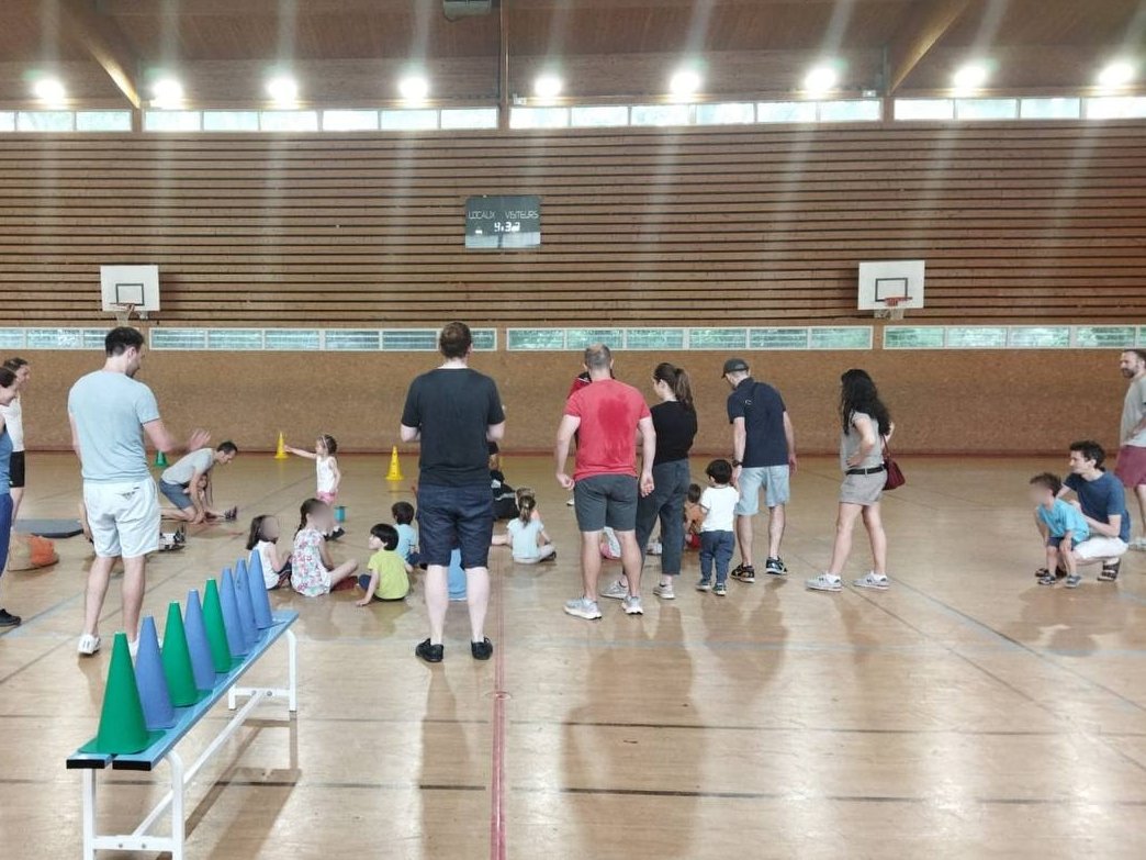Mairie du 20e (@mairiedu20) on Twitter photo 🧒WEEK-END DE LA PETITE ENFANCE👶
Samedi et dimanche dernier, c’était le we de la #PetiteEnfance dans tout #Paris20 !
Le <a href="/ParisSportClub/">Paris Sport Club</a> initiait les enfants au #Handball au gymnase #LeVau. 🧒WEEK-END DE LA PETITE ENFANCE👶
Samedi et dimanche dernier, c’était le we de la #PetiteEnfance dans tout #Paris20 !
Le <a href="/ParisSportClub/">Paris Sport Club</a> initiait les enfants au #Handball au gymnase #LeVau.