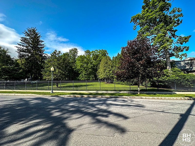 NEW LISTING!
LOT ON GREENFIELD AVE IN SARATOGA SPRINGS
.33 ACRES  |  $995,000
View more: tinyurl.com/5n6kvpuc
#NewListing #NewListingAlert #SaratogaSprings #SaratogaSpringsNY #SaratogaSpringsRealEstate #LandInSaratogaSprings #LotInSaratogaSprings #LandForSale #LotForSale #Land