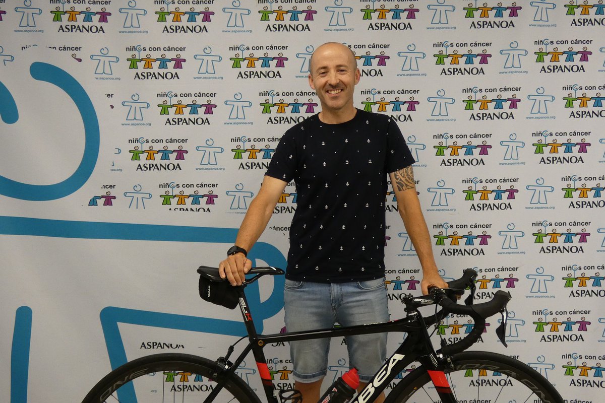 aspanoa's tweet photo. El ciclista Jorge Jurado intentará dar la vuelta completa a Aragón en apenas tres días, bordeando el perímetro de la Comunidad.

Un reto contra el cáncer infantil en el que hará casi 1.400 kilómetros y más de 18.000 metros de desnivel.

Toda la info aquí: https://t.co/hLS8lgPnue https://t.co/1dF0ygOvK2