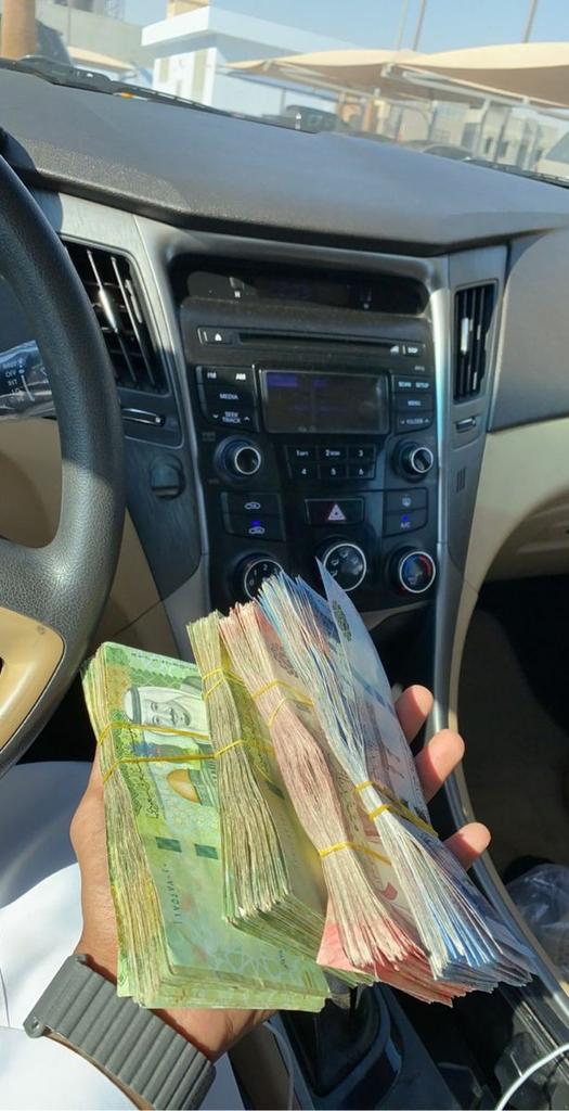 سحب سريع الليلة 🔥🔥😍
42،000 الف ريال ل أربعة فائزين 🔥❤️

كل اللي عليك تسويه
- تابعني <a href="/SmwAllh/">مسابقات بندر |BENDER</a>
- رتويت واكتب تم

 السحب بيكون من الرتويت عشوائي وفالكم التوفيق🤩