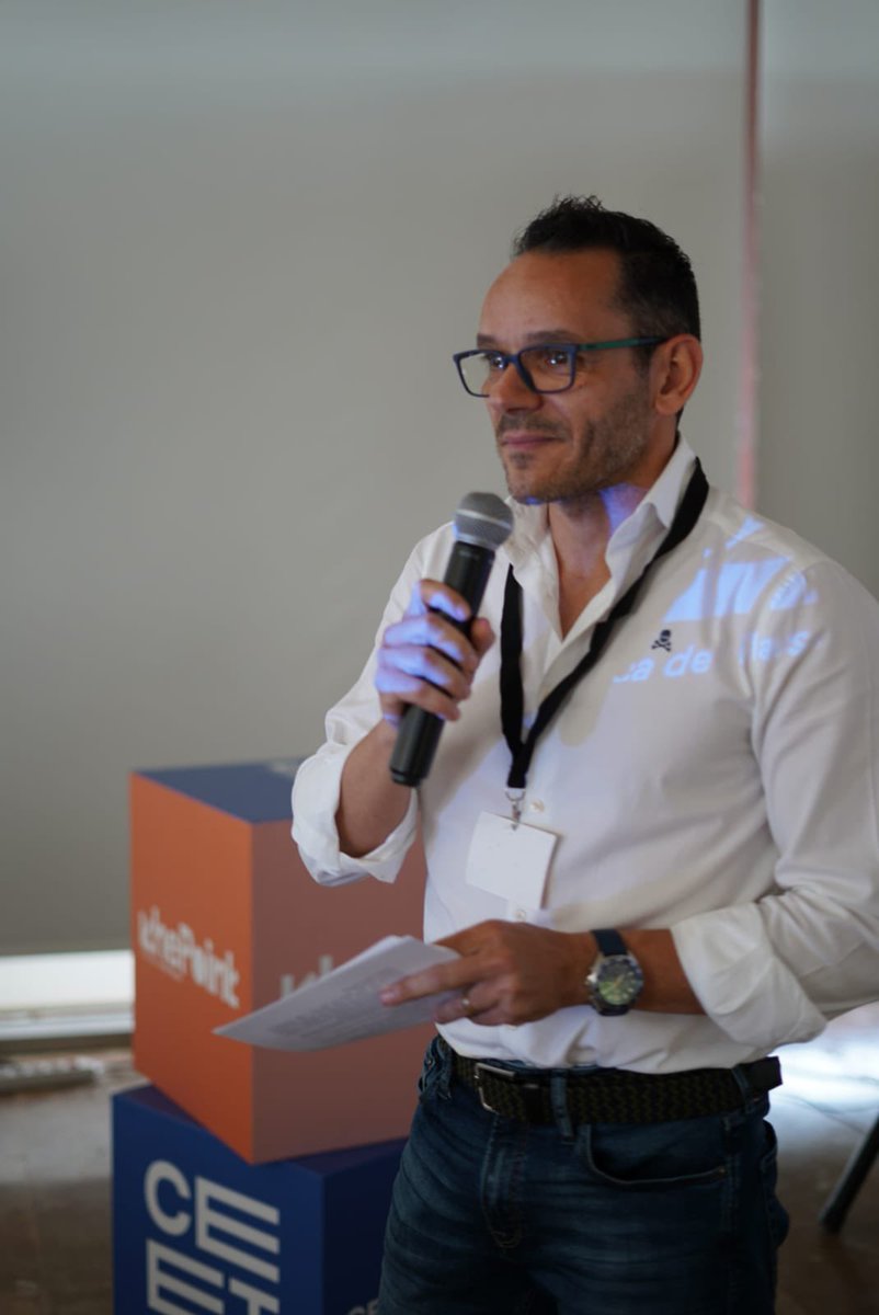 ceeivalencia's tweet photo. Felices de impulsar con más de 60 empresas #thePointVLC con el objetivo de mejorar el tejido empresarial 💪🏼
@Rroyolopez , presidente de @ceeivalencia, “thePoint se convertirá en un nuevo espacio de referencia para el crecimiento y la colaboración empresarial” https://t.co/GV9hzoiKd3