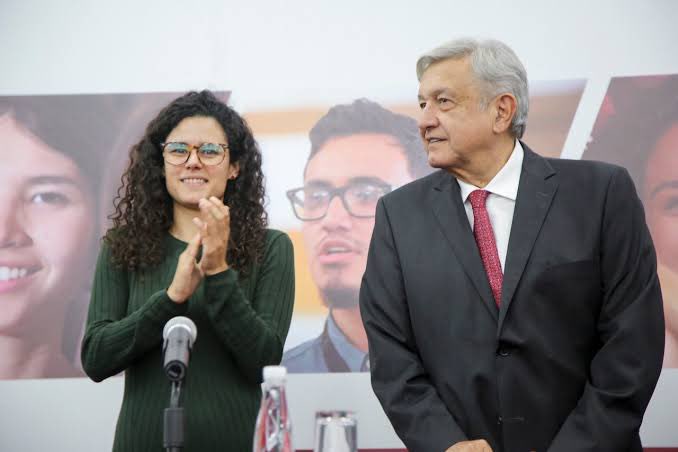 MexicoPublica's tweet photo. LUISA MARÍA ALCALDE SERÁ LA NUEVA SECRETARIA DE GOBERNACIÓN, ANUNCIA AMLO

“He tomado la decisión de nombrar como secretaria de gobernación a Luisa María Alcalde, actual secretaría de Trabajo, en sustitución de Adán López Hernández” https://t.co/9xU9Zkug4u