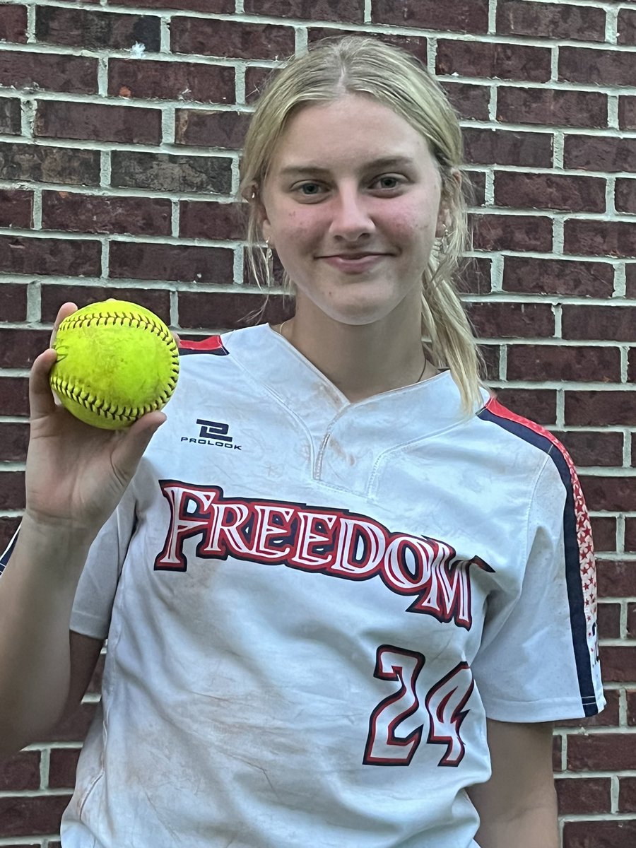Starting off with a 💥BANG💥

<a href="/RyleeCarter18/">Rylee Carter</a> with a 3️⃣ run 💣 this weekend <a href="/Tbolts5Star/">Tbolts Fivestar</a>!  Go Freedom! ❤️💙🇺🇸