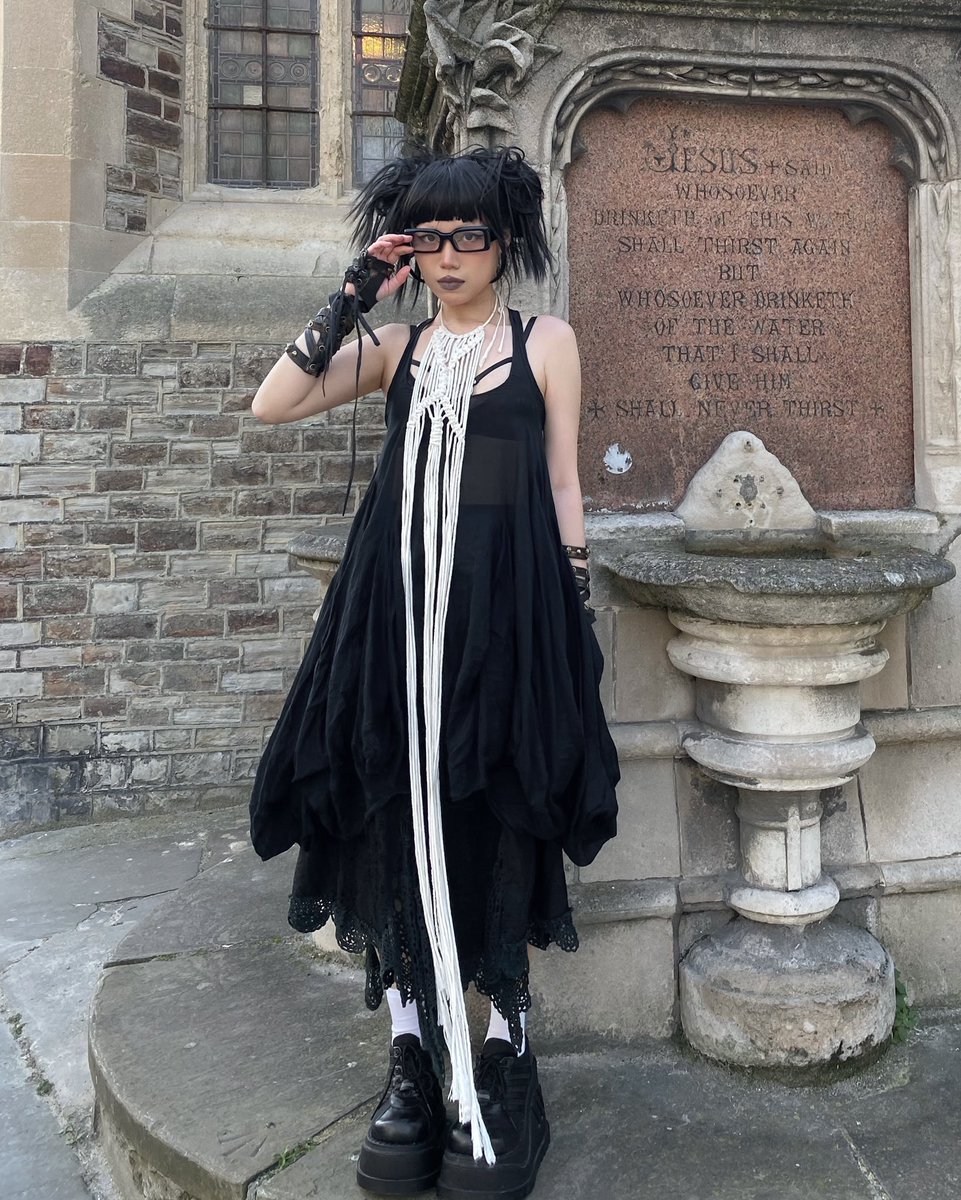 dxztiny's tweet image. um sorry for being shy and weird and off-putting i just wasnt designed to be a person