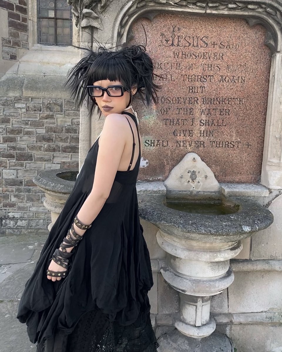 dxztiny's tweet image. um sorry for being shy and weird and off-putting i just wasnt designed to be a person