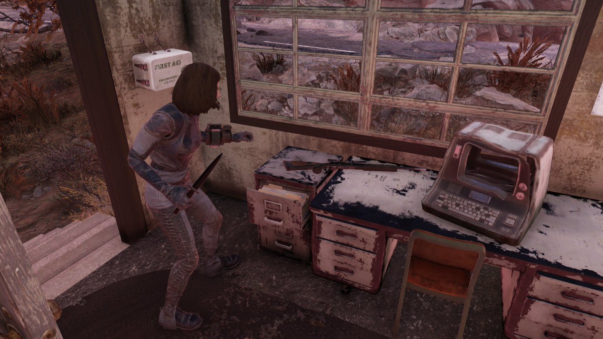 Looking inside the security shack outside the gates she found that somebody had left behind a hunting rifle. While she would have preferred herself a plasma or laser rifle she wouldn't be picky #Fallout76RP #FalloutRP #Fallout