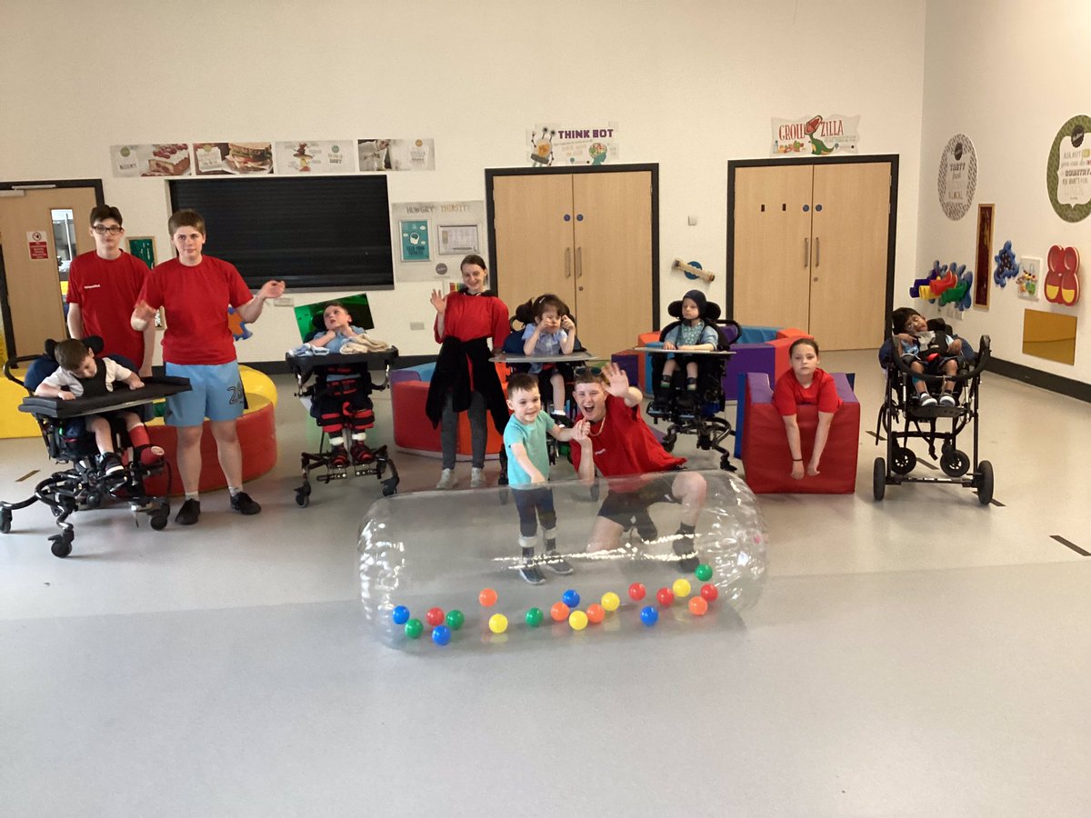 AbbeyLeadinclPE's tweet image. National School Sports week is in full swing @FountaindaleSch with the @AbbeysWave1 leading sensory play. We’ve had such a wonderful afternoon! #yst #PledgeToPlay #NSSW2023 #inclusion #MATP