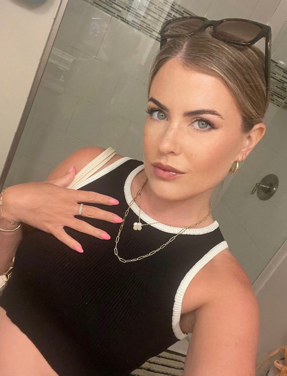 Princess Emma Lux 👑 on Twitter: "RT @princessemmalux: Before dinner the other night. It’s so fun