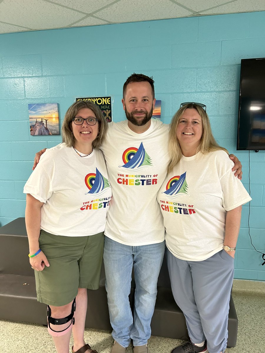 SSRCECDS's tweet photo. CDS is celebrating Pride month. We are showcasing the spirit of inclusion and supports our well-being goal. "Be yourself. Change the world." @SSRCE_NS https://t.co/O6WKbSvsYl