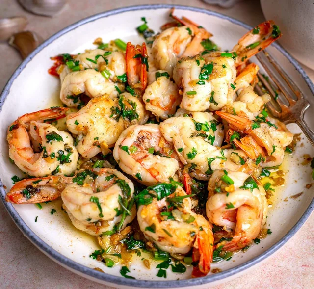 Delicious Coriander Garlic Butter Prawns

#delicious  #Prawns #seafood #lunch #dinner