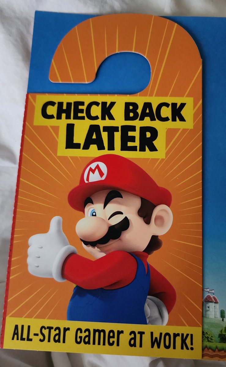 S1LVER_SQUIRREL's tweet photo. heres the best part about the middle card btw https://t.co/IE3M7ERyfr