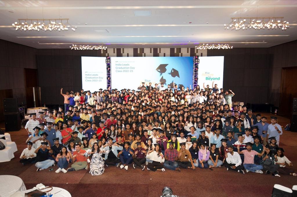 abimelsbk's tweet image. Gdsc India Leads of class 2023 experienced a colourful graduation. As a #gdsclead I thank @Nikkitagandhi , @TanviSomani1 and @GoogleDevsIN for the memorable moments. I think its not an end, It&apos;s a turning point to each one of us

#GDSCInGradDay #GoogleDeveloperStudentClubs