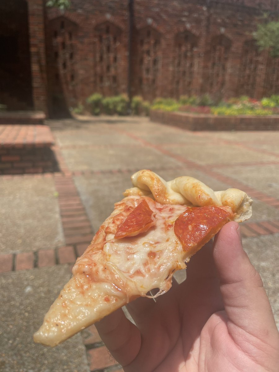 thebellsmith's tweet photo. A little #Strombolis pizza on the @hailstate campus. Great day. #HailState #Bellsmith https://t.co/yrhe8JpcPi