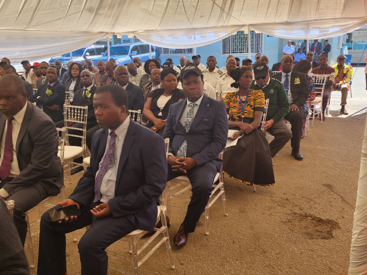 Today I launched the new SADC Compliant Drivers' License, Multilingual Electronic Learner Licence Testing System and Digital Route System. The new Drivers' System will expedite clearance of about 600 000 applicants at CVR waiting for their discs
#brickuponbrick
<a href="/MinistryofTID/">Ministry of Transport - Zimbabwe</a>