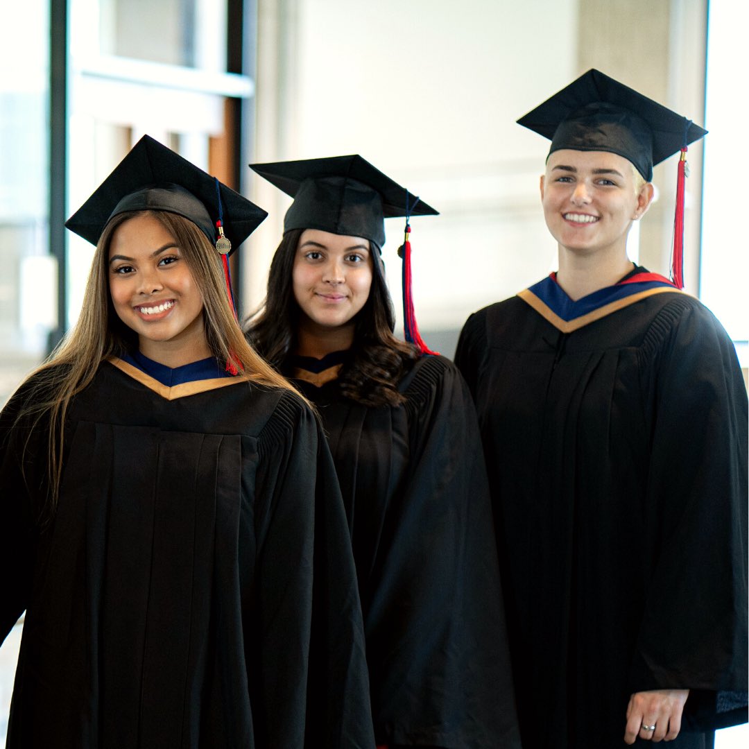 GHFutureStudent's tweet image. ConGRADulations to the class of 2023!

Just picture it now first year students, this will be you one day 🎓

#UOfGH #UniversityOfGuelphHumber #GHGrad #GuelphHumber #Convocation #Grad