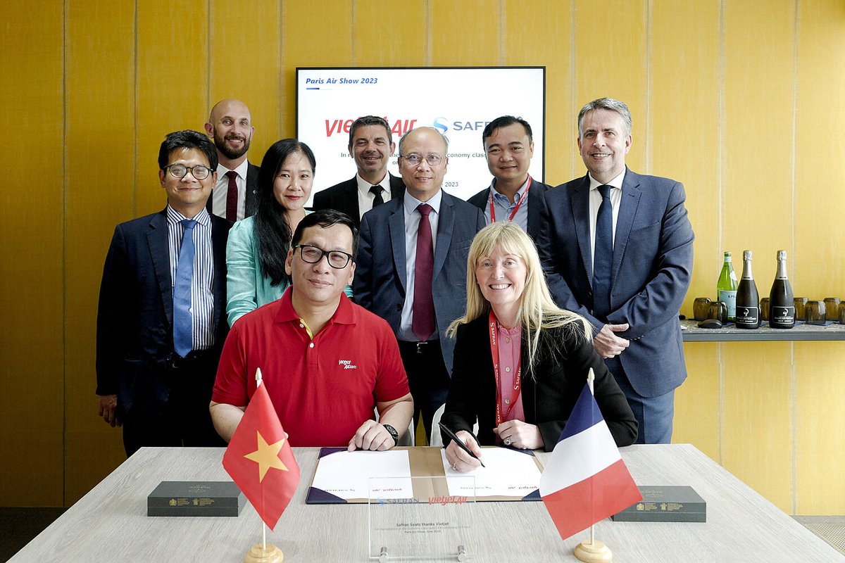 SafranSeats's tweet image. [#contract] 💺 Vietjet and Safran Seats sign an agreement to equip up to 24,000 Economy class seat Z200 for 120 Boeing 737 MAX fleet. The first aircraft are planned for deliveries starting mid-2024.
Full press release here: ow.ly/tChm50ORXJ7
#PAS23 #SafranBourget
