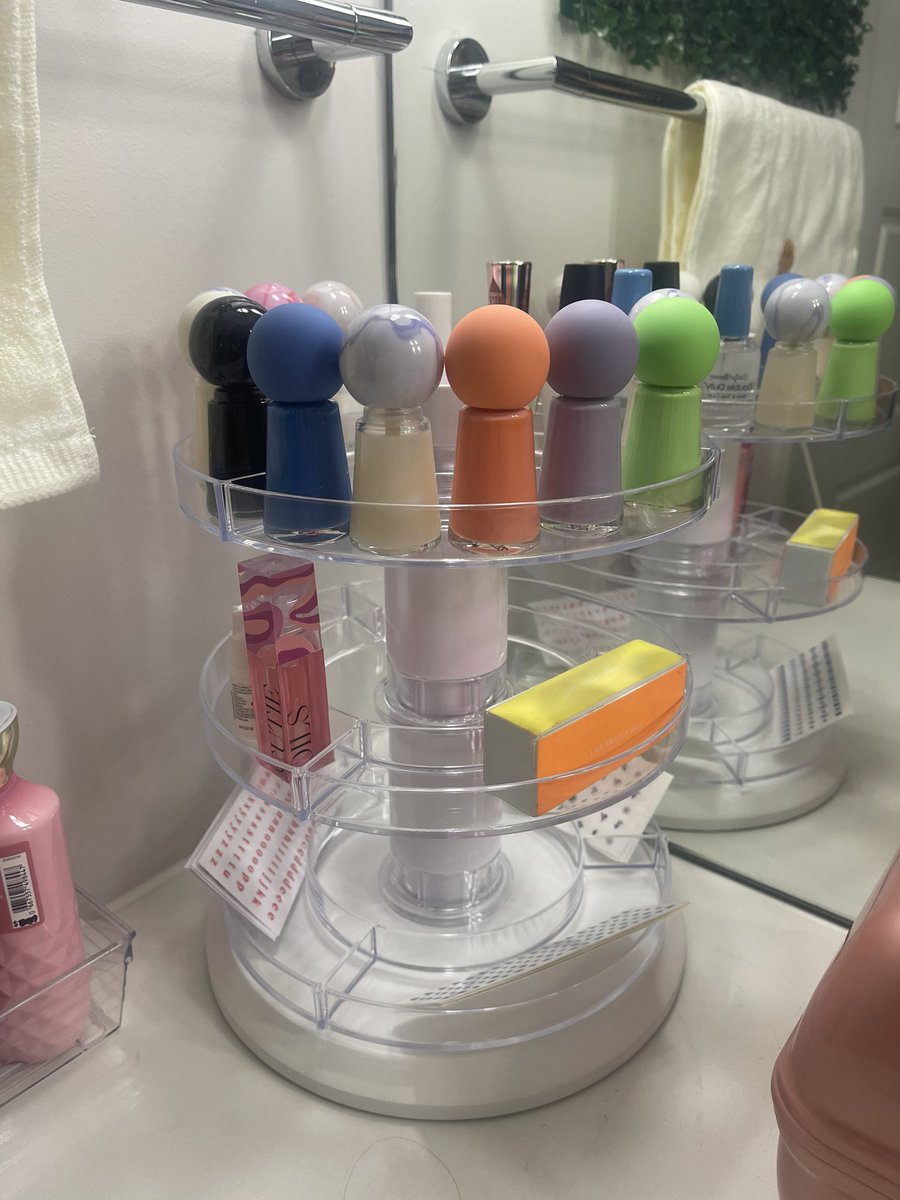 steph ☻ on Twitter: "my bathroom is my sanctuary"