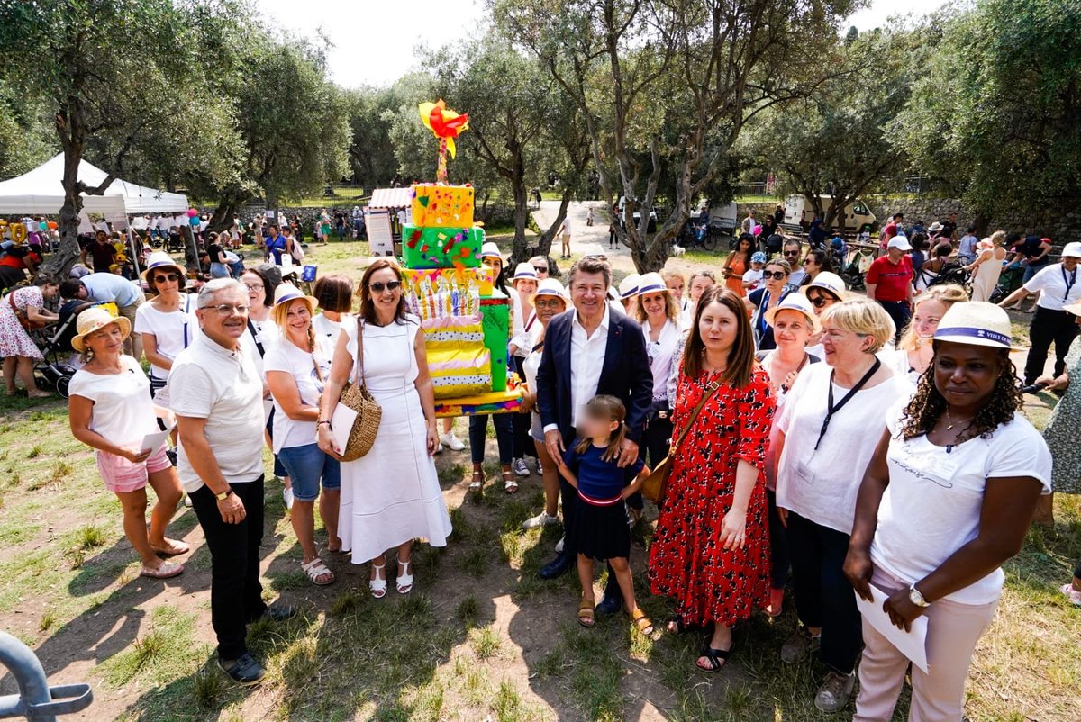 Une joyeuse fête de la petite enfance dans les jardins de Cimiez ce samedi avec @cestrosi. Merci à @marinebrenier et aux agents de la @VilledeNice.