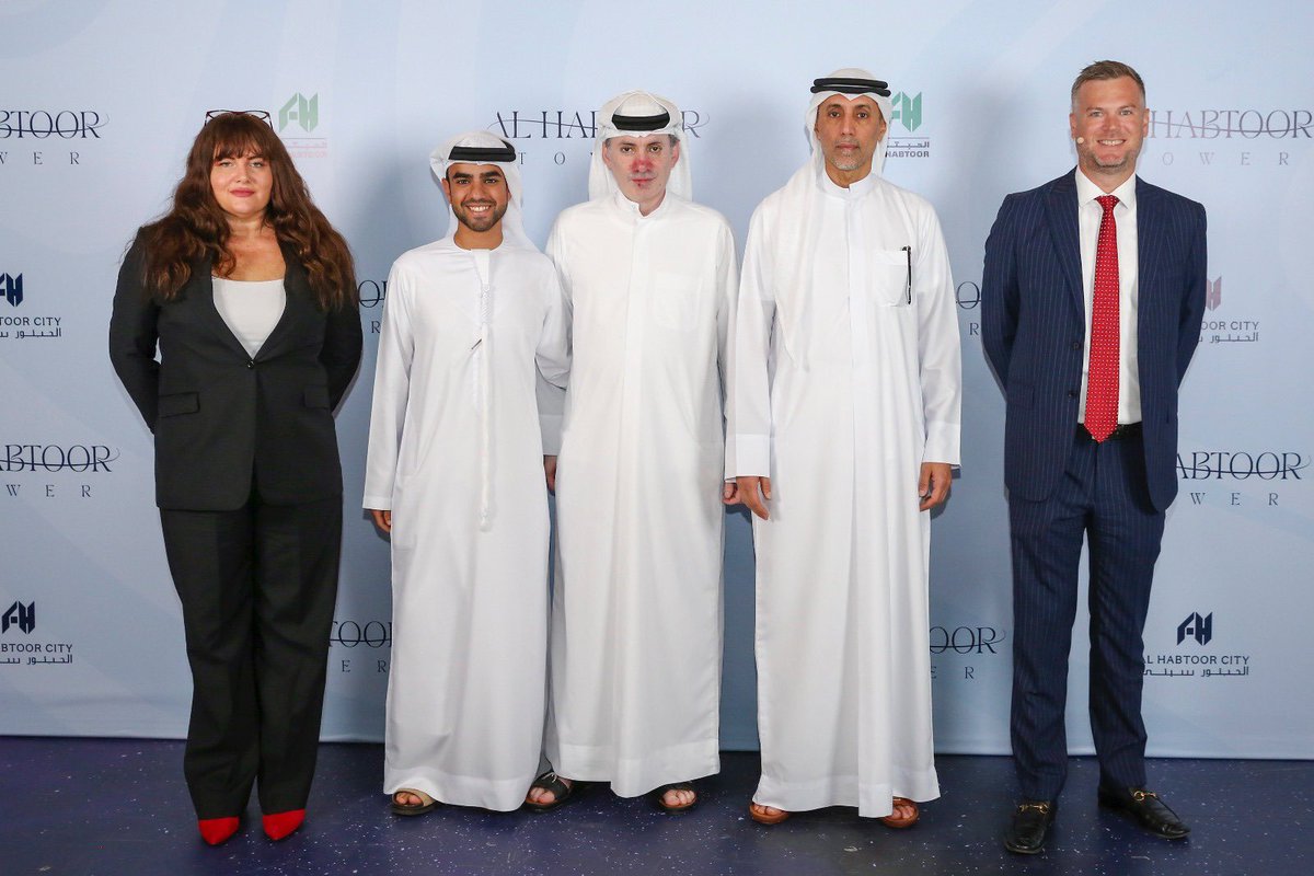 حضرنا اليوم الحفل الرسمي لاطلاق برج الحبتور على مسرح لابيرل في الحبتور سيتي. 
يمثل برج الحبتور تحفة معمارية تحاكي الإرث العريق لمجموعة الحبتور في مجال الضيافة والرفاهية والفخامة. 
يعتبر برج الحبتور  فريدة من نوعه ومدينة عمودية بجميع الخدمات والمرافق داخل الحبتور سيتي.