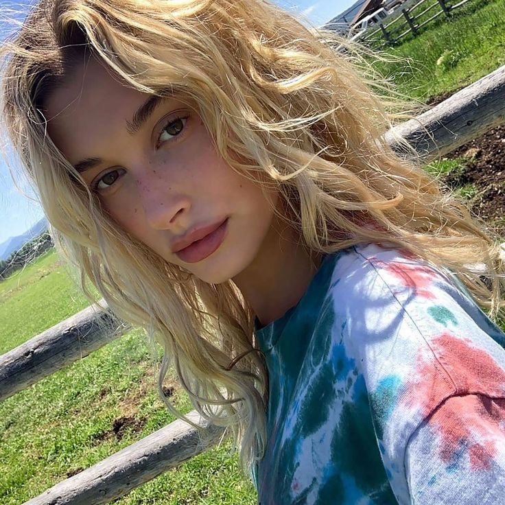 Blonde hailey ne zaman doner