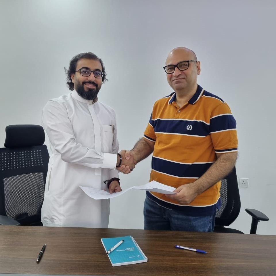 In Riyadh, CEO Tracking - Mr. Asim Jamil partners with Ozoned Digital Pakistan (Mr. Nauman & Mr. Asher) to revolutionize telematic insurance tech in KSA. 

Visit tracking.me and ozoneddigital.com to know more.

#ozoneddigital #digitalinsurance #ecosystems