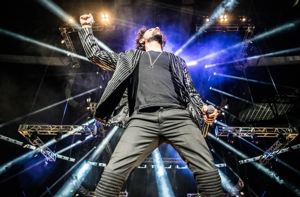 <a href="/iwasmcdeeps/">hella rich</a> <a href="/KyberCait/">caitlyn</a> Esta mera de mi buen <a href="/IsmaDaniels/">Ismael Salcedo</a>. Cuando estaba en la barricada de la Arena y vi esto en el visor, justo sentí eso. No me iba a perdonar si no tenia cool los parámetros jaja, pero hasta la fecha sigue siendo mi fav. Grandes recuerdos con <a href="/losdaniels/">Los Daniels</a>