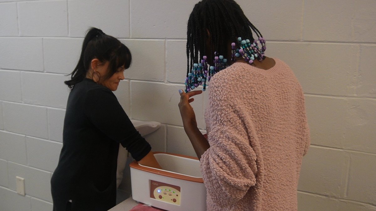OsceolaCTE's tweet photo. #SummerYouthProgram is in full swing @weareoTECH! Students are provided a comprehensive introduction to oTECH & info about the diverse range of programs available across all 3 campuses. Mrs. Cedeno taught the students about paraffin wax treatments in Cosmetology. #CareerSource https://t.co/3ib4P5LFXV