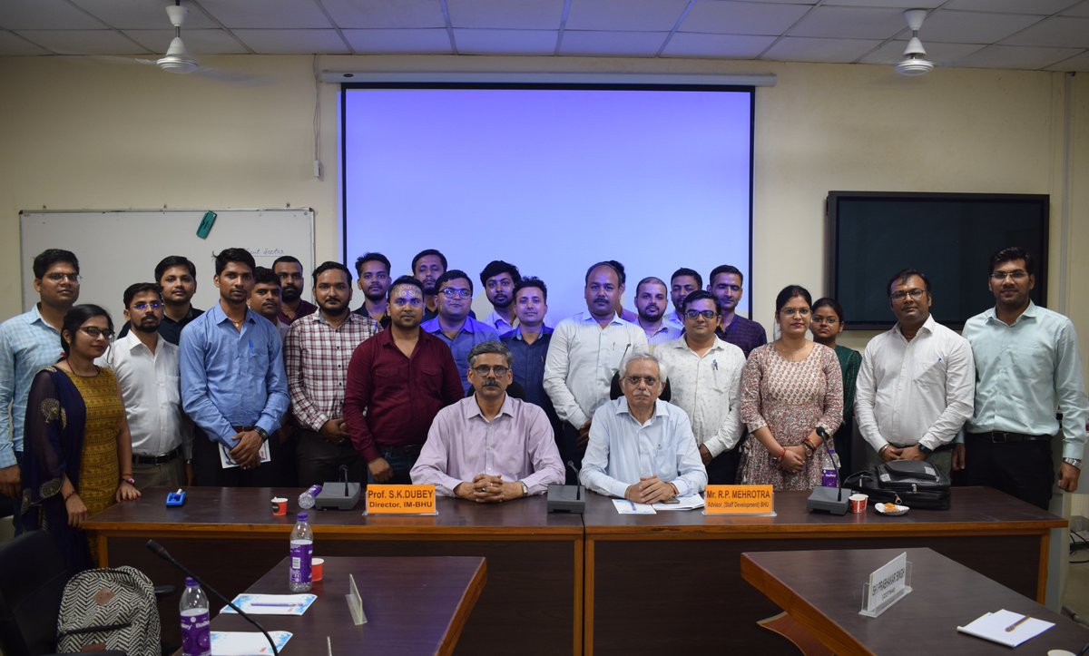 Empowering Junior Clerks: Insights and Inspiration from Day One of Staff Development Interaction Program at IM-BHU! 
Read More : bhu.shop99india.com/events/day-one…

#BHU #BanarasHinduUniversity #Varanasi #UttarPradesh #StaffDevelopment #IMBHU #EmpoweringSuccess