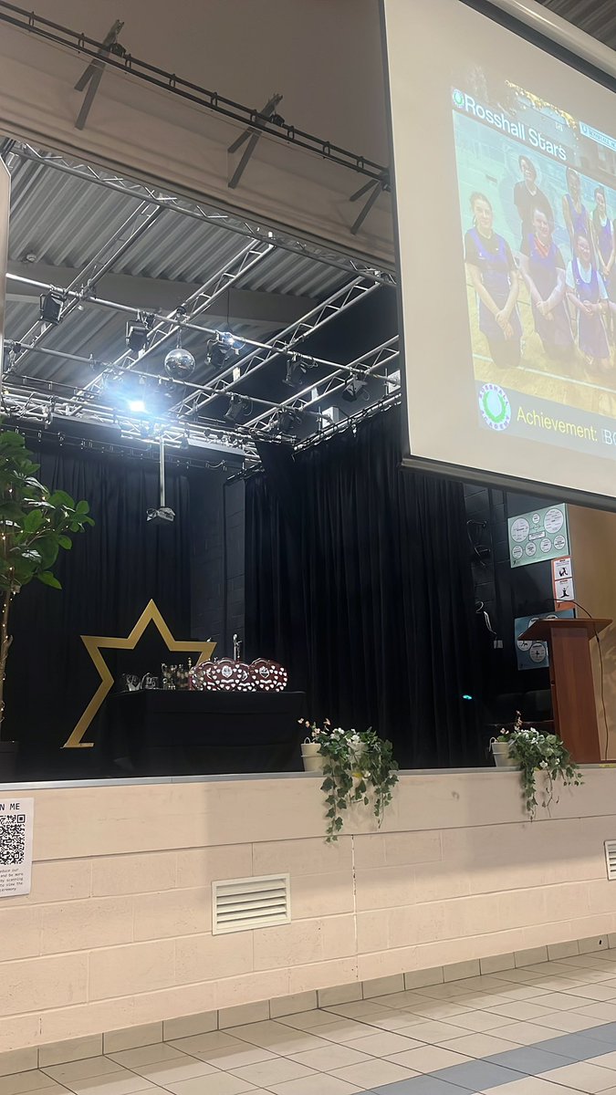 lamont_ms's tweet photo. My last @RosshallAcademy awards ceremony! So proud of all these young people 💖 https://t.co/YtKm0uVvYK