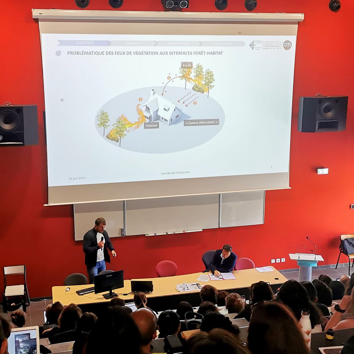 AssociuProDoc's tweet photo. Retour en images sur la journée des doctorants du 15 juin. Félicitations à l'ensemble des doctorants pour leurs communications orales et par affiches ! https://t.co/vnaTdbSDrG