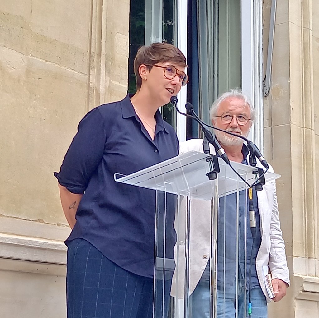 Sa websérie primée en 2017 à Annecy, The Man-Woman Case, avait donné le ton d’1 exigence graphique et d’1 goût pour les histoires vraies. Anaïs Caura, Prix Nouveau Talent Animation 2023, en prépare l’adaptation en long ainsi que la fiction docu animée Suzanne. 
#PrixSACD2023