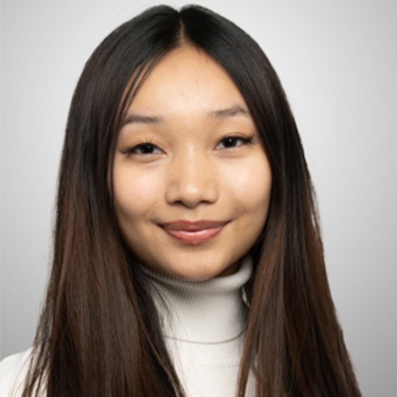 AnnandaleAtoms's tweet photo. Atom Grace Rai is working on an intense to-do list:
✅May-Graduate @NOVAcommcollege
✅June-Graduate @AnnandaleAtoms
✅August-Head for @VCU!
Read more about Grace's incredible accomplishment: https://t.co/RJTB25wGCK #FCPSgrad23 #AtomNation https://t.co/gRqMZUMA2P