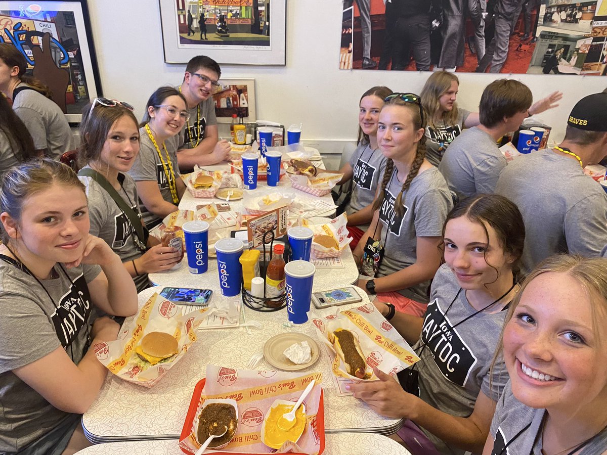 👇🏽BEST SPOT IN TOWN👇🏽

📍Ben’s Chili Bowl
