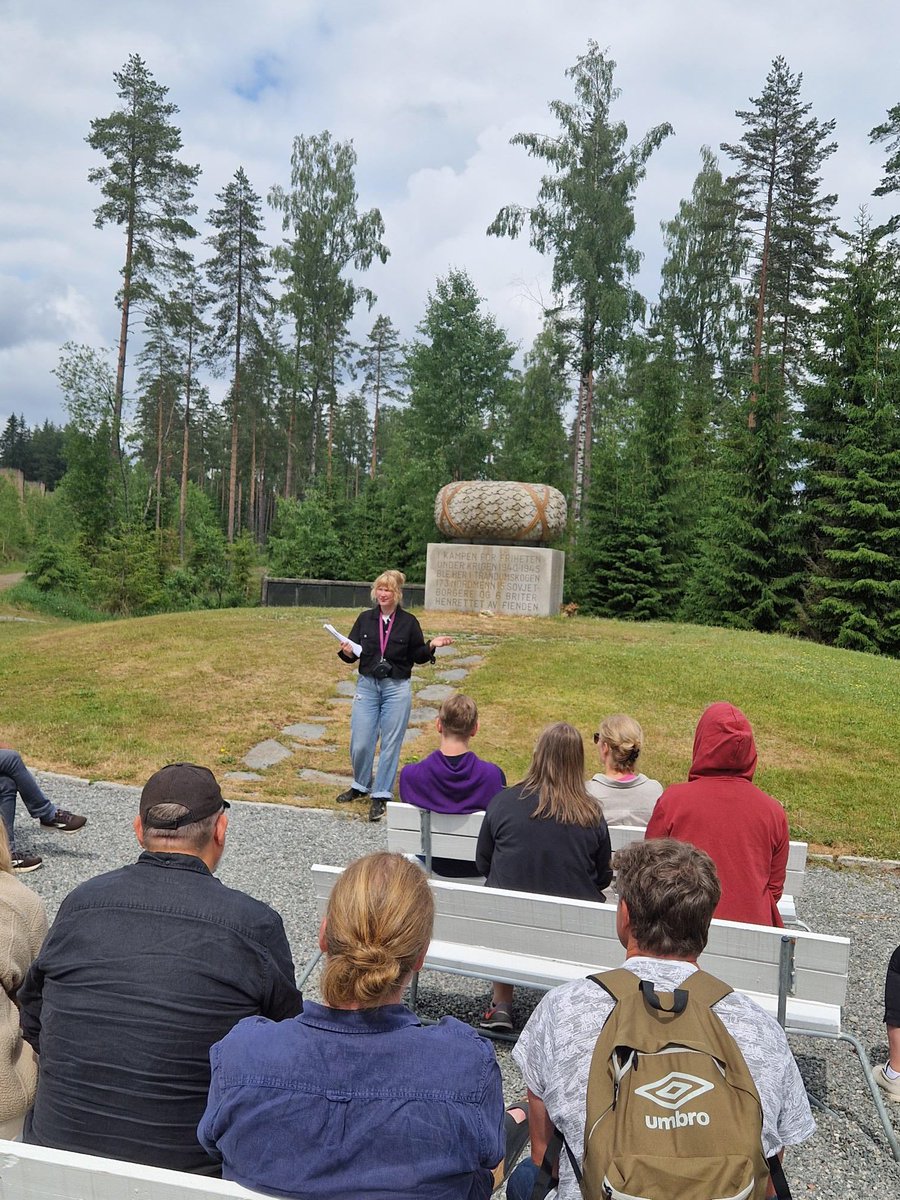 Just nu genomför vi en kurs i Oslo för lärare, om Förintelsen i Norge under andra världskriget. I Trandumskogen vid Gardermoen avrättades 194  personer under ockupationsåren. #Förintelsen