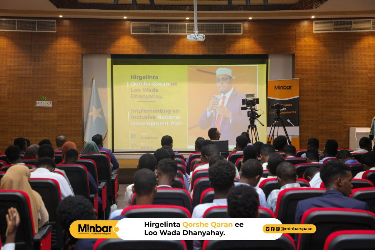 Daacad32's tweet photo. Minister @HonBeenebeene of @MoPIED_Somalia took the stage as the guest speaker at the highly anticipated @minbarSpace town-hall meeting, actively engaging with the notably dynamic #Somali youth, to discuss crucial areas including National Development Planning
#MinbarSpac https://t.co/uwpTyJim9g