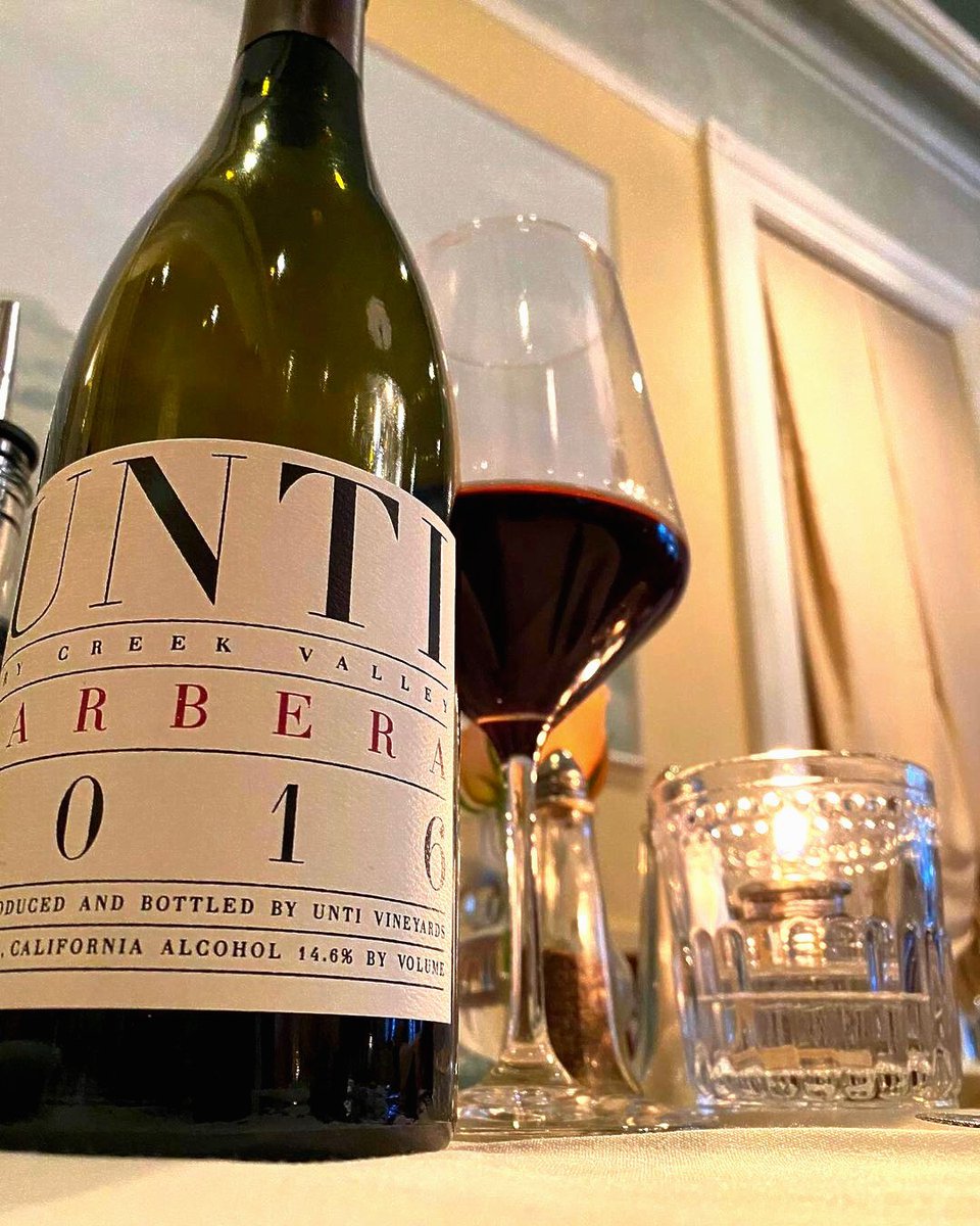 CaBiancaItalian's tweet photo. Enjoy a Barbera wine from our wine extensive list. 🍷

📸 @sonomawinenerd https://t.co/0KCwg3HA6i