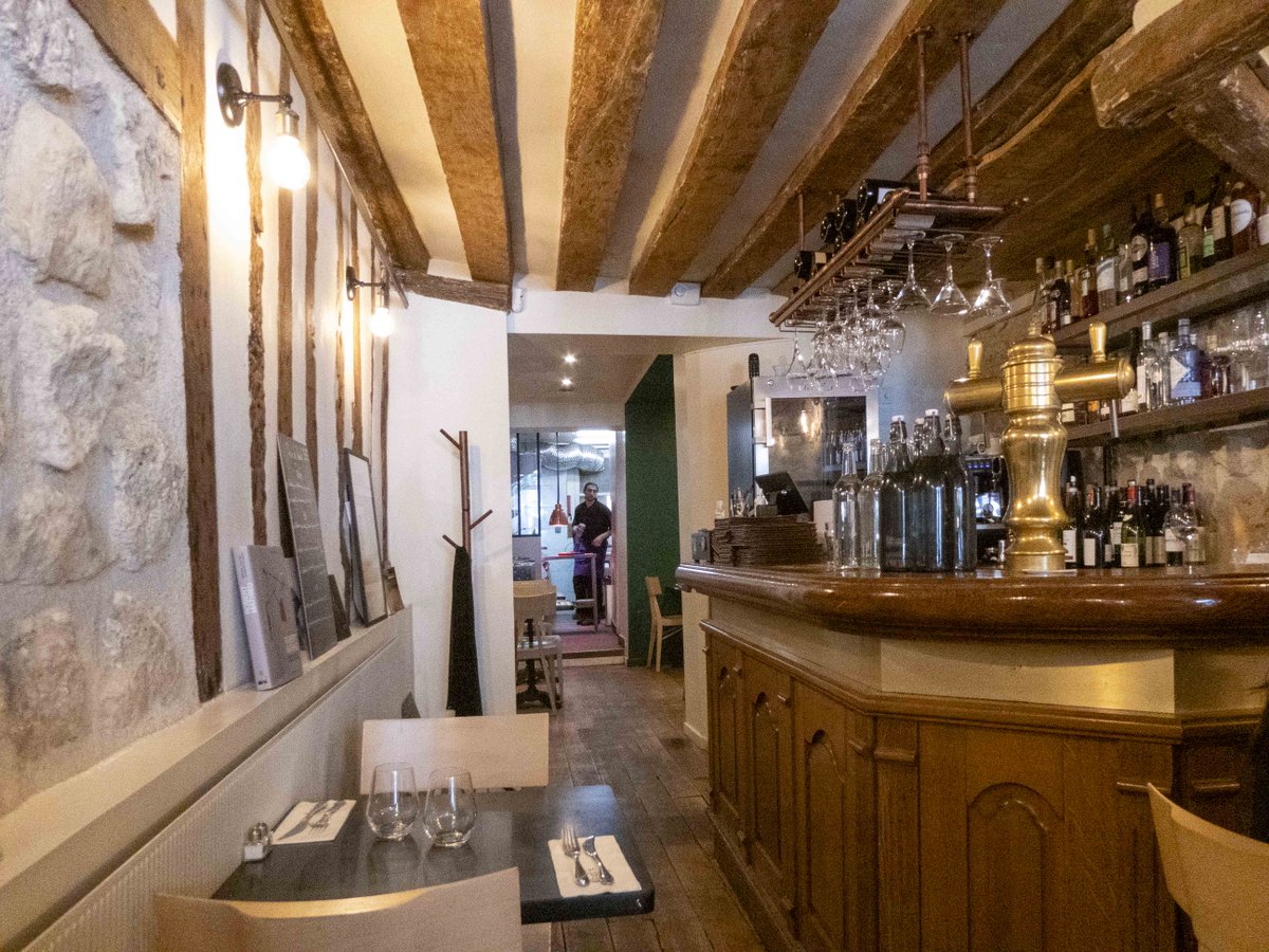 Our Weekly Restaurant Review

Près de Seine - A small restaurant serving freshly-prepared #FrenchFare in a neighborhood renowned for its art galleries

Click here to read our review: parisinsights.com/restaurant.php….