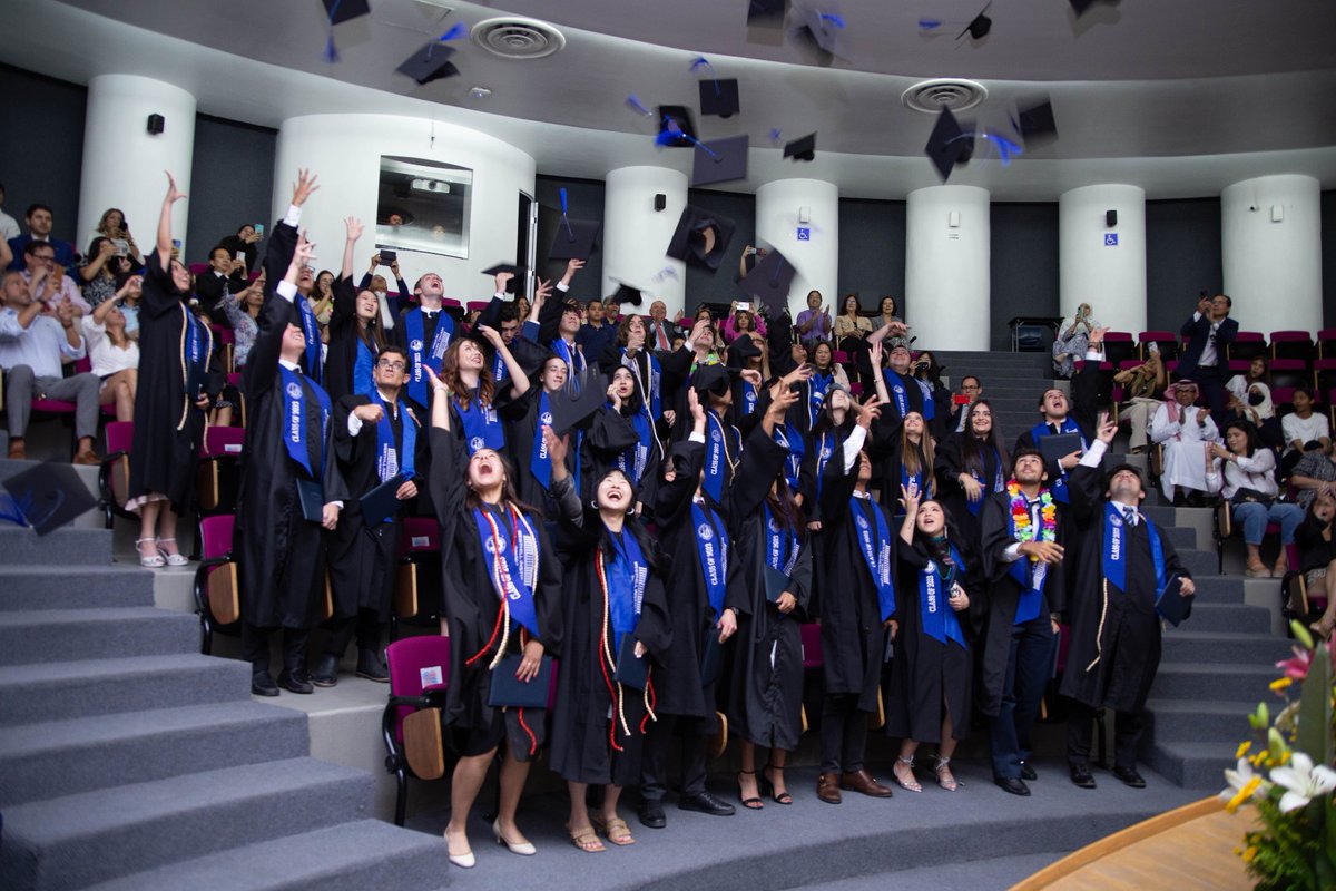 WesthillIns's tweet photo. Class of 2023! 

#wearewesthill #graduation #ibschool https://t.co/sybMld7Gif