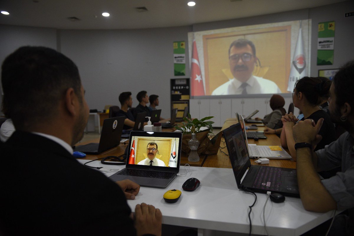 ProfHasanMandal's tweet photo. STREAM ve Yapay Zeka Kongresi Açılış Programı'nda bir araya geldik! 👥
Geleceğin riskleri ile mücadelede, yapay zekânın önemini vurgulayarak; yeşil ve dijital dönüşüme yönelik teknolojilerin, önümüzdeki süreçte kritik hale geleceğinin altını çizdik. 💻
@STREAMItUp1
@stemegt https://t.co/9zN5QfNmW4