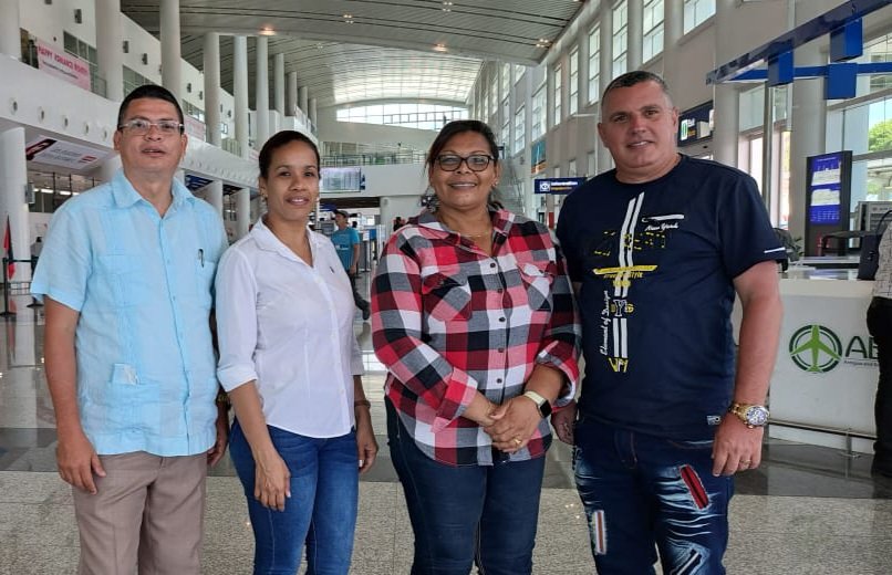 #BrigadaMedicaAntiguaBarbuda
Hoy despedimos a tres colaboradores con su misión cumplida, nuestra #Cuba los espera con los brazos abiertos. Gracias por tanto amor a su profesión, gracias por servir a esta isla. 
#CubaCoopera 
#60AñosSalvandoVidas 
#CubaPorLaVida