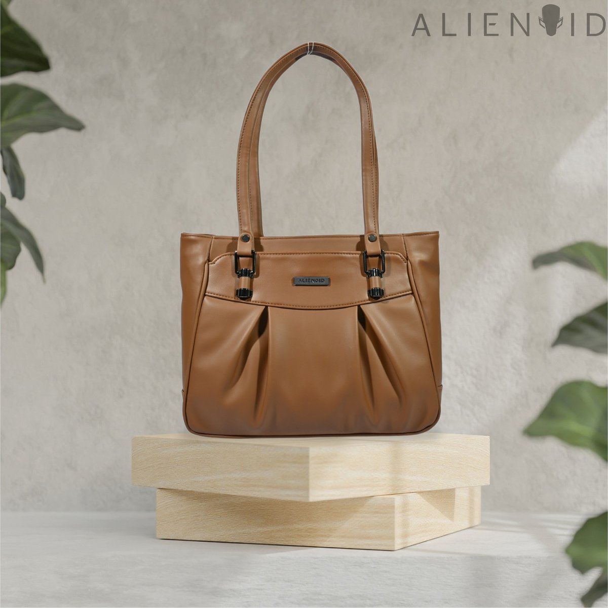 Alienoid_India's tweet photo. 📷 Embrace style in the rain with Alienoid's Monsoon Collection! Stay fashionably prepared with water-resistant handbags that blend elegance and practicality. Shop now to find your perfect rainy day accessory. 📷📷 #Alienoid #MonsoonCollection #RainyDayStyle #FashionEssentials https://t.co/JisdRCwYve