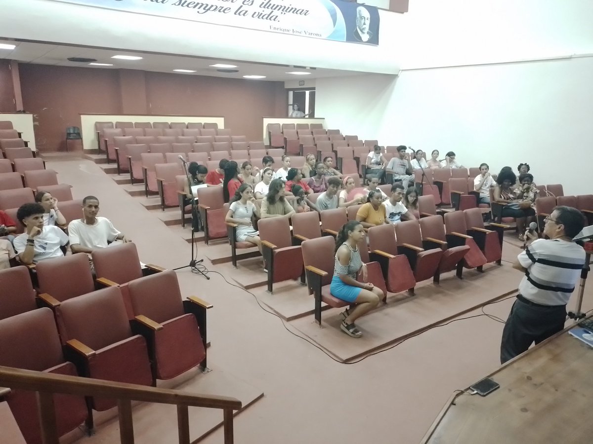 FEU Varona tweet media