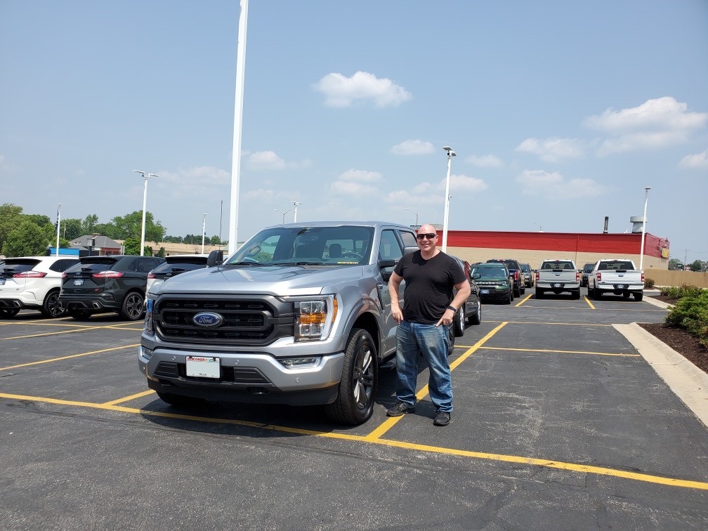 GriffinFordWI's tweet photo. Daniel of Waukesha took home his brand new F150 XLT! Delivered by sales specialists Katherine Poje &amp; Frank Ballendux. Welcome to the Griffin family! https://t.co/dOr15CbpTF