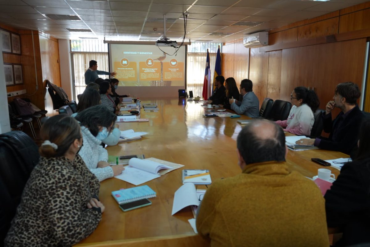 mvargasatacama's tweet photo. Junto a #FundaciónProCultura anunciaremos #ProgramaDeBienestar que abordará tres ámbitos esenciales: #EducaciónIdentitaria #AbordajeIntegralTEA #PrevenciónSuicidioAdolescente
Con el compromiso de siempre‼️
@goreatacama @albertolarrains @Mineduc @ministeriosalud @CORE_ATACAMA https://t.co/RC9ymPuyZM