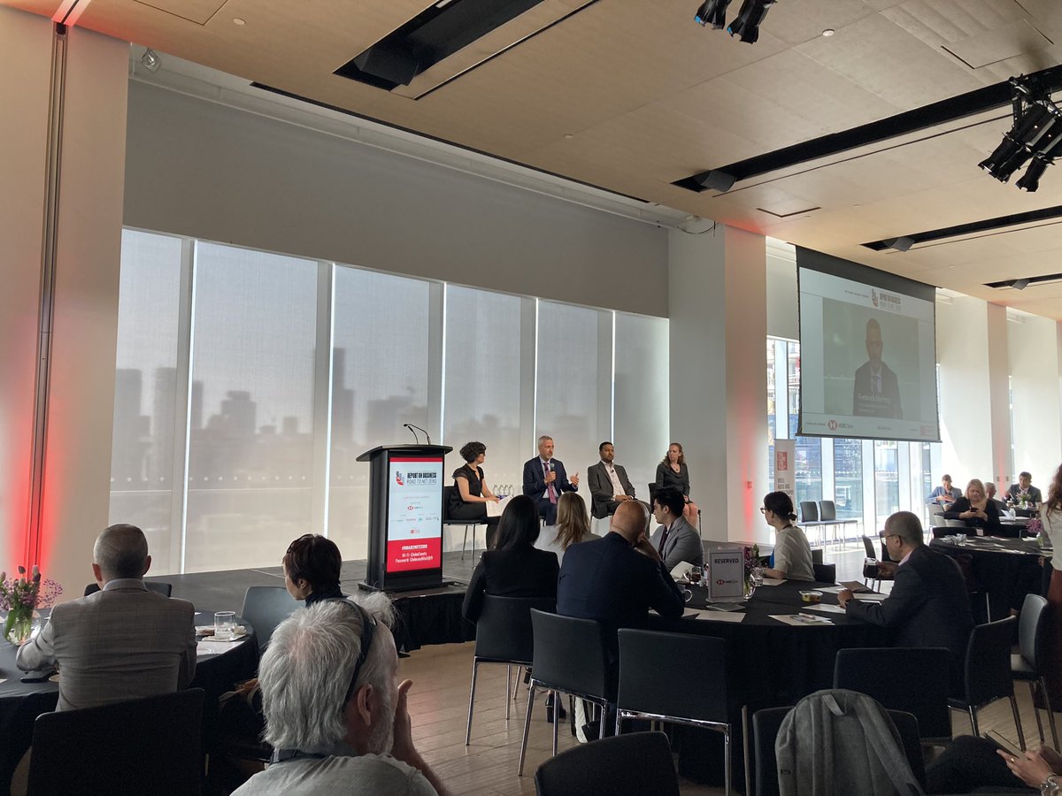 TheGlobeEvents's tweet photo. (2/2) PANELISTS:

Frederick Morency, VP, Sustainability &amp; Innovation, @SchneiderElec

Ashwin Nevatia, CFO, @equifaxcanada

Joanna Jackson, Director, Sustainability &amp; Innovation, Minto Properties

#Road2NetZero https://t.co/tomLCIxZ8t