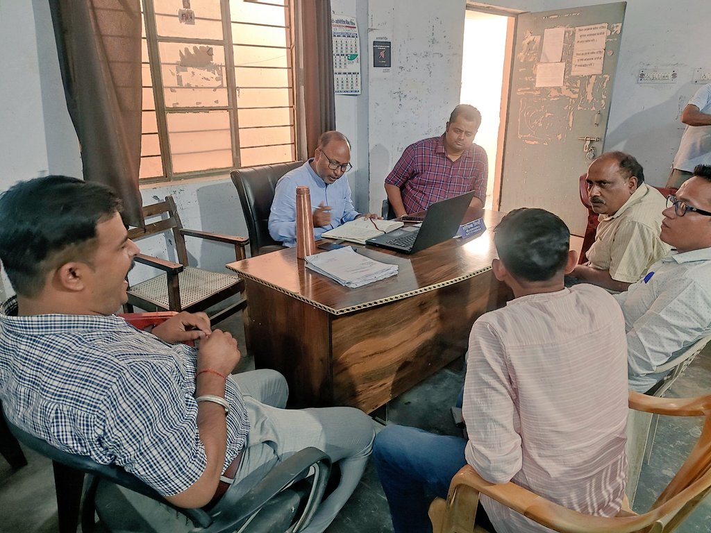 REAPUSN's tweet photo. Meeting done with BMM Gadarpur, Mr. Taufeeq regarding shareholders, Ultrapoor survey, base line study of value chain, etc. https://t.co/bCakeJTAbf