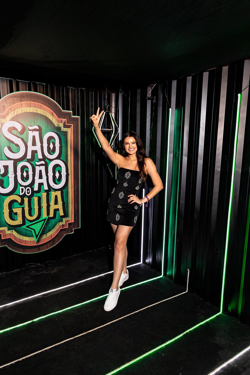 guia_caruaru's tweet photo. Eslô matando a saudade da terrinha e do maior e melhor São João do mundo! Amamos ter você conosco 🫶🏻
#SãoJoão #SãoJoãodeCaruaru #GuiaCaruaru #GuiaNoSJ23 #Eslo https://t.co/hCv2414HrY