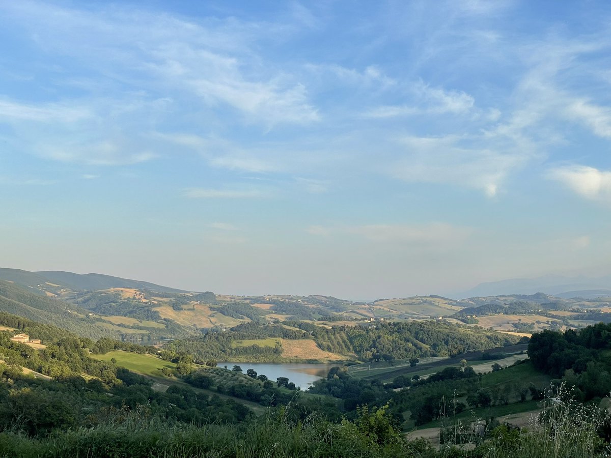 This year’s International Geobiology Course is off to heck of a start at the Frasassi Caves in Italy! We’re talking geochemistry, we’re talking karst, we’re talking microbial metabolisms and astrobiology @jmacalad @newmexicotech @NMT_EES @penn_state @kh_freeman @PSUEMS @GeoscPSU